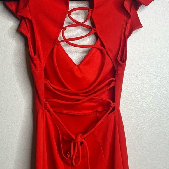 FOREVER 21- NWT Red dress open back criss cross strings Size medium - Picture 3 of 5